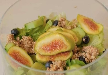 Lorlu İncir Salatası