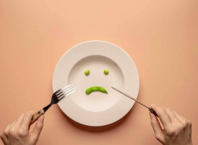 Beslenme Bozukluklarını Anlama: Belirtiler ve Risk Faktörleri