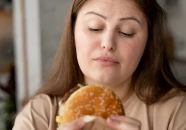 Yeme Bağımlılığı ile Mücadele Etmenin 5 Yolu